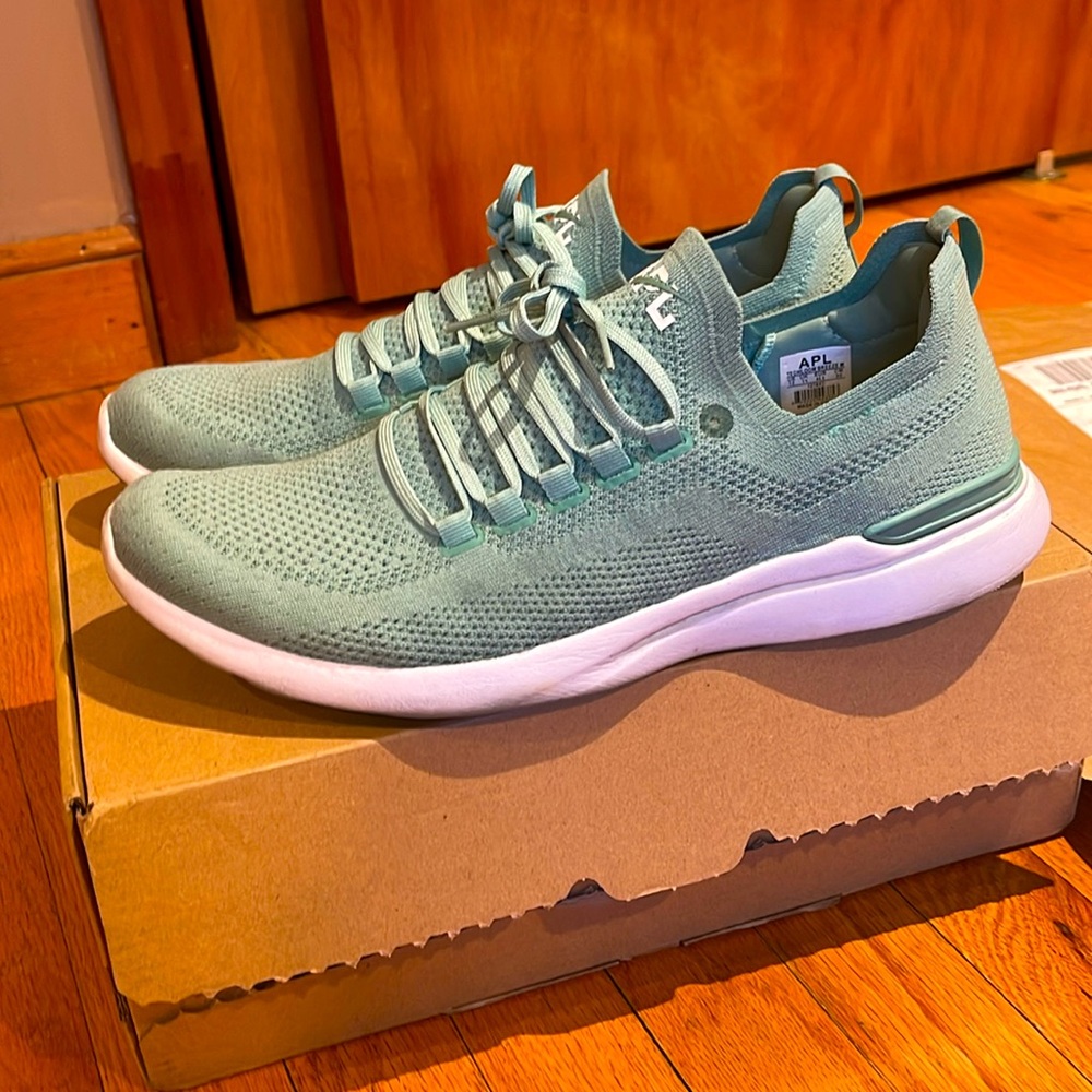 Mens Size 12 APL Running shoes